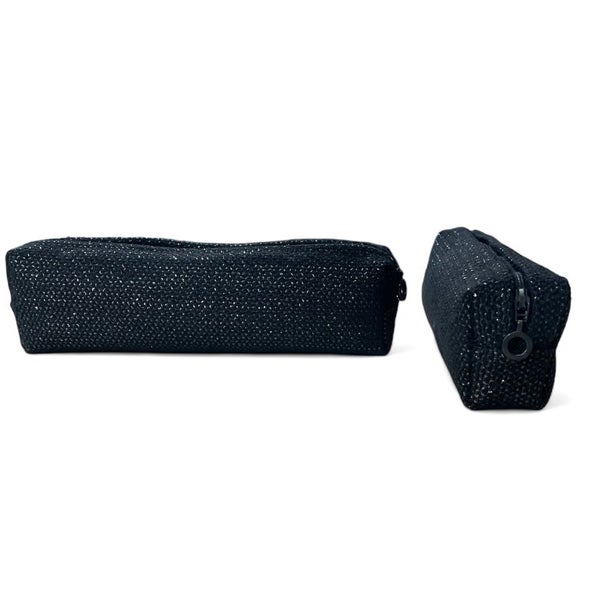 XXXS Pieni kosmetiikkalaukku penaalimalli, musta
