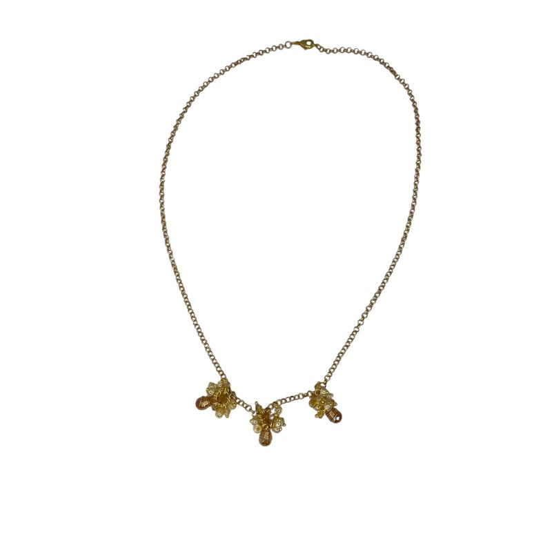 Lasihelmikaulakoru, koralli