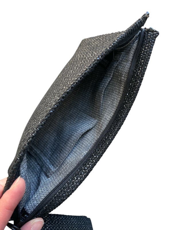 Pisa Design iltalaukku sis&auml;ll&auml; pienet avoimet taskut