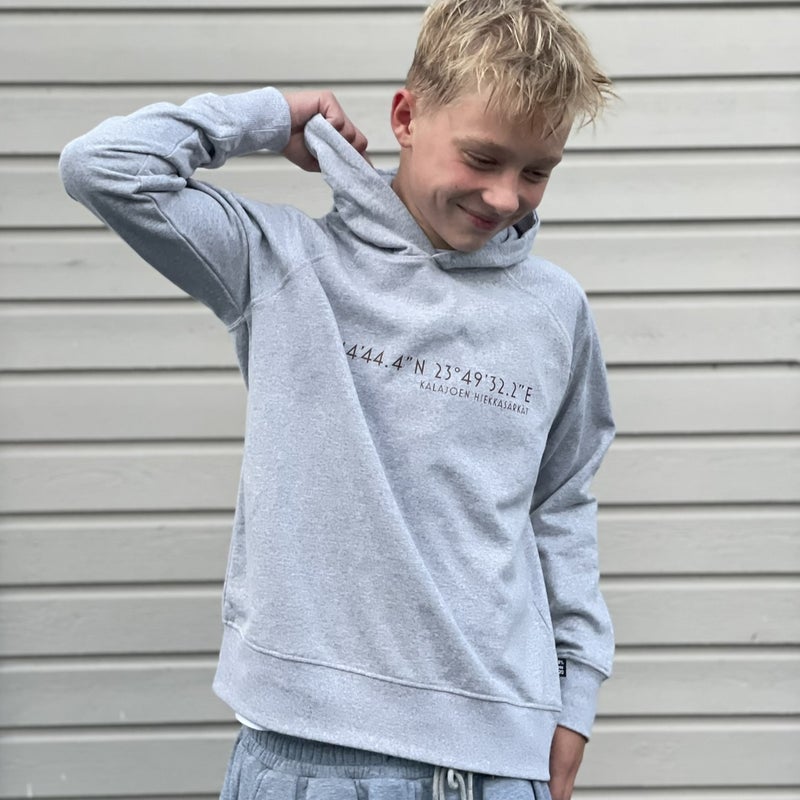 Kalajoki Hiekkas&auml;rk&auml;t vaaleanharmaa koordinaatti huppari senttikoot